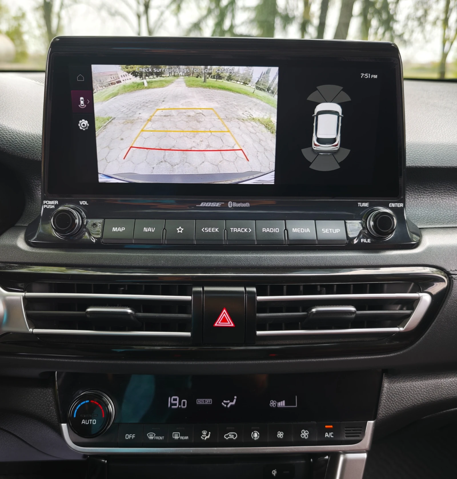 Kia Seltos 1.6 CRDI 4x4 - HEAD UP, снимка 14 - Автомобили и джипове - 54202800