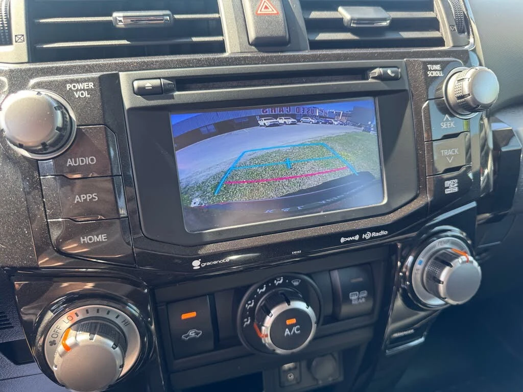 Toyota 4runner TRD Off-Road 4WD/KEYLESS/NAVI/LANE ASSIST, снимка 12 - Автомобили и джипове - 54513323