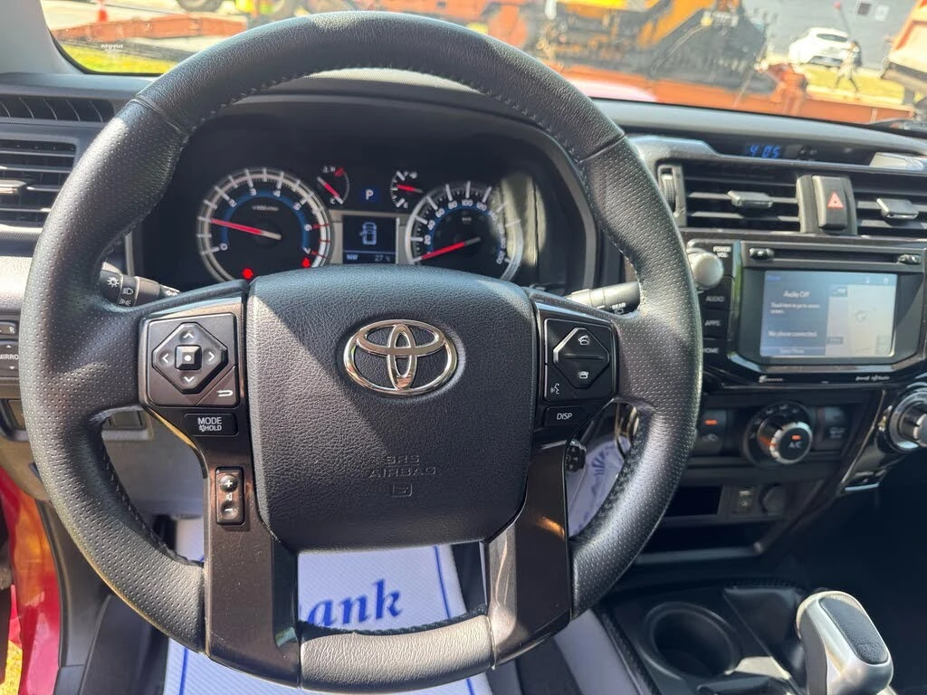Toyota 4runner TRD Off-Road 4WD/KEYLESS/NAVI/LANE ASSIST, снимка 7 - Автомобили и джипове - 54513323