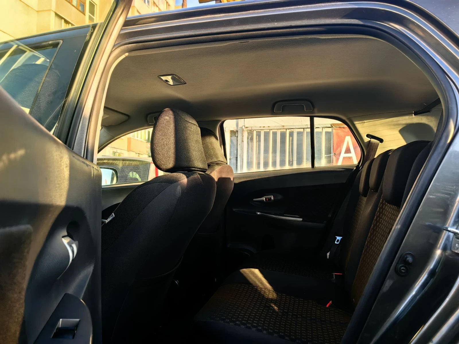 Toyota Urban Cruiser 1.4 D4D, снимка 13 - Автомобили и джипове - 54570083