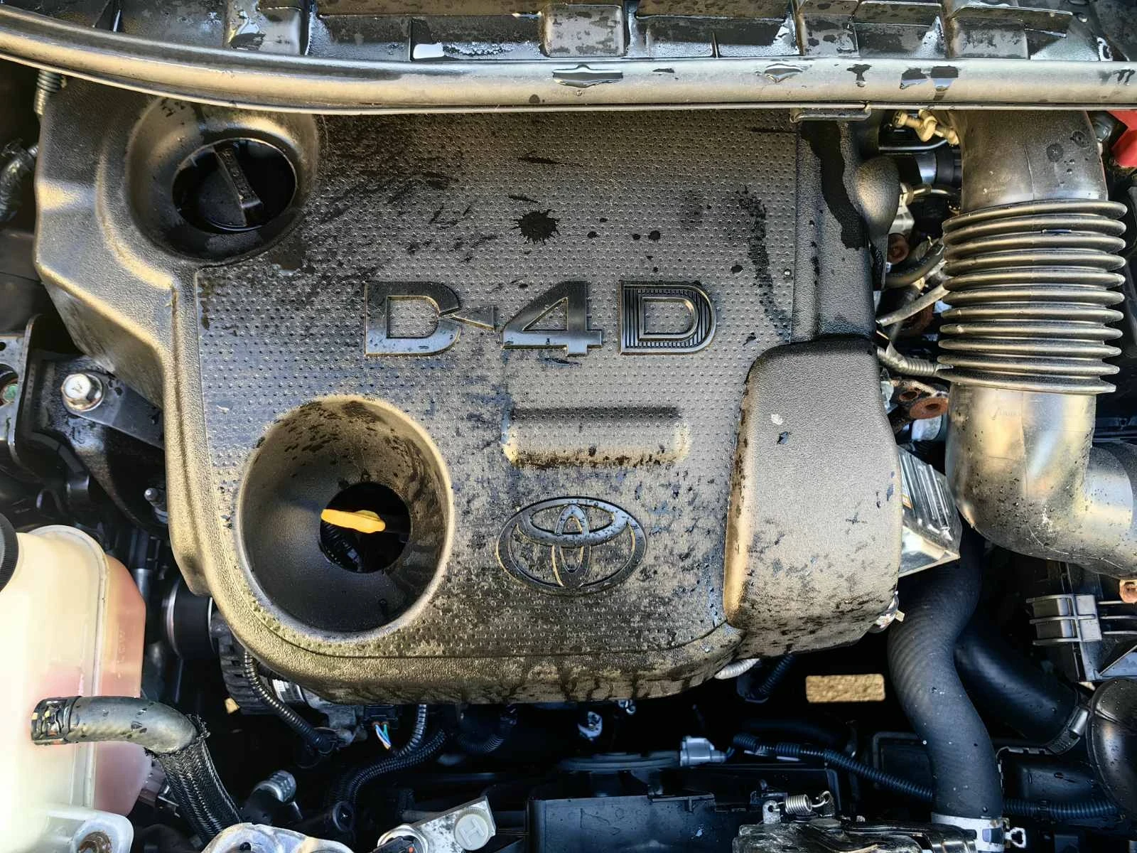 Toyota Urban Cruiser 1.4 D4D, снимка 7 - Автомобили и джипове - 54570083