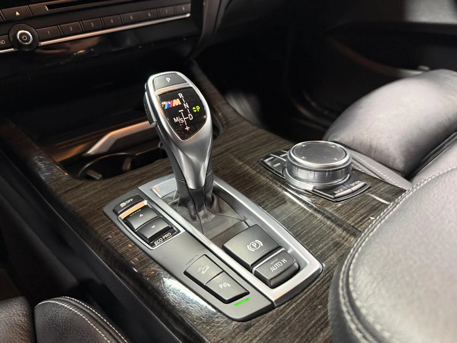 BMW X4 M40i * ПОДГРЕВ * ПАНОРАМА * 2 КЛЮЧА * CARFAX, снимка 8 - Автомобили и джипове - 54766368
