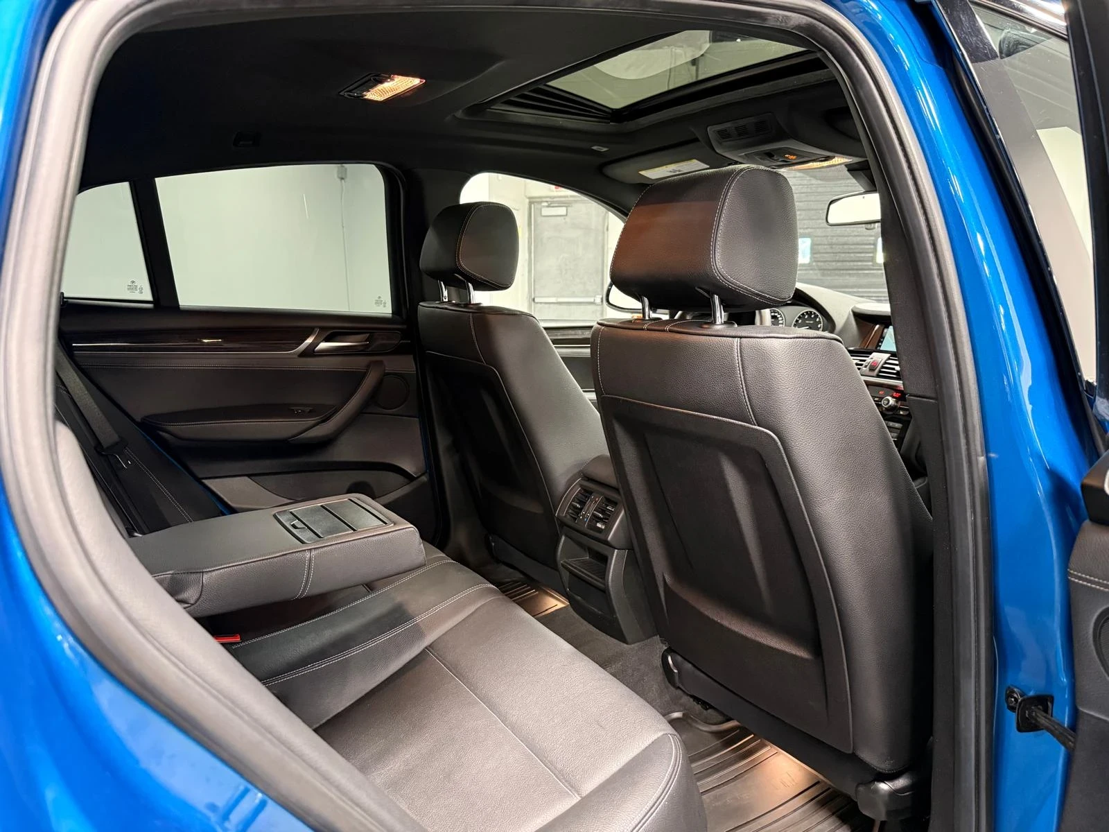 BMW X4 M40i * ПОДГРЕВ * ПАНОРАМА * 2 КЛЮЧА * CARFAX, снимка 12 - Автомобили и джипове - 54766368