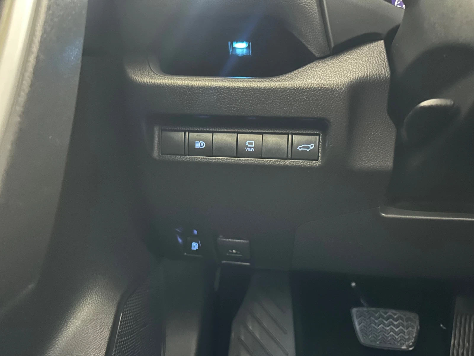 Toyota Rav4 Luxury, снимка 16 - Автомобили и джипове - 55622989