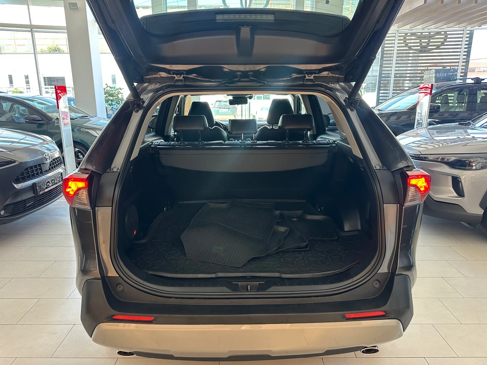 Toyota Rav4 Luxury, снимка 5 - Автомобили и джипове - 55622989