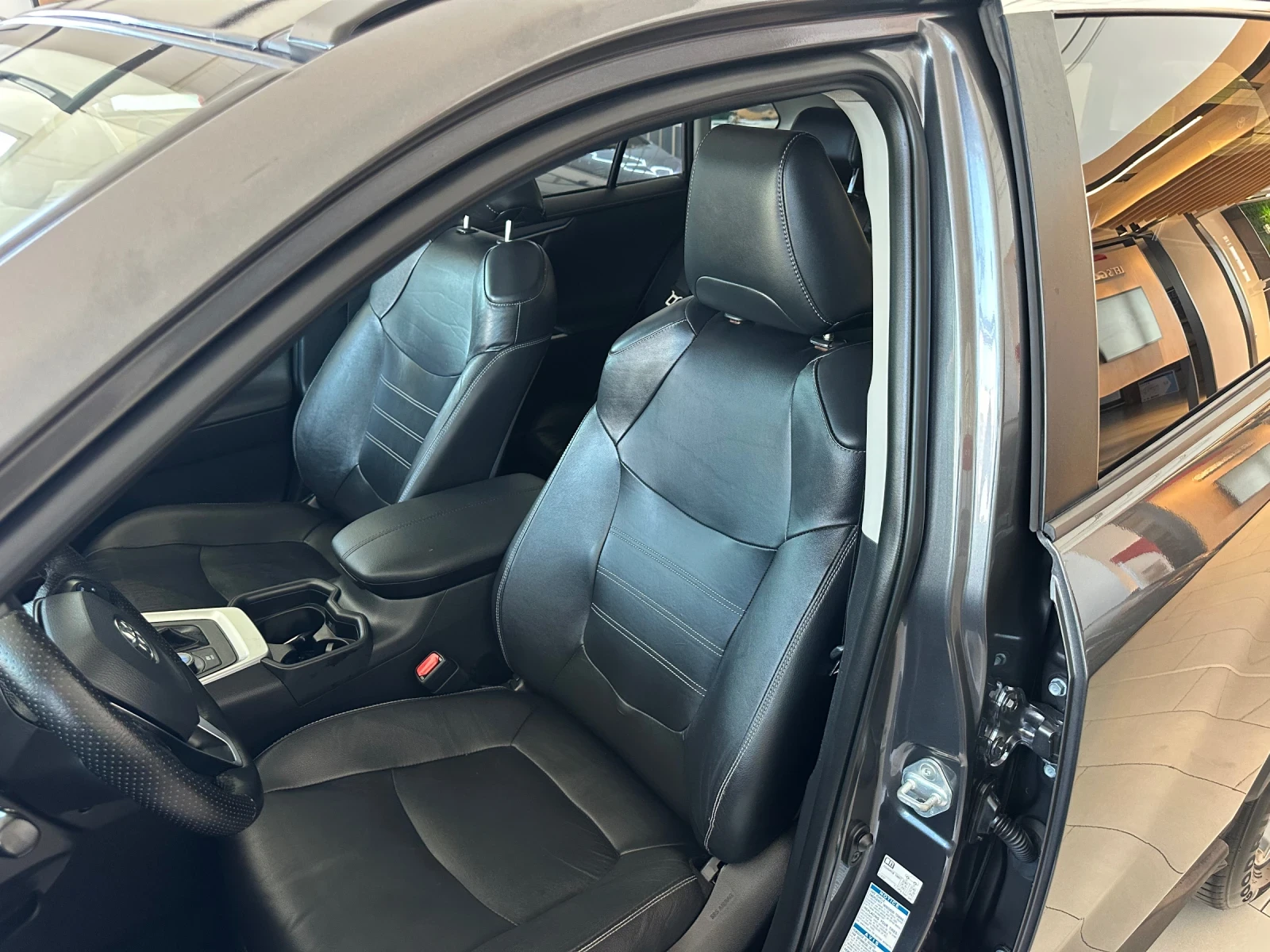 Toyota Rav4 Luxury, снимка 10 - Автомобили и джипове - 55622989