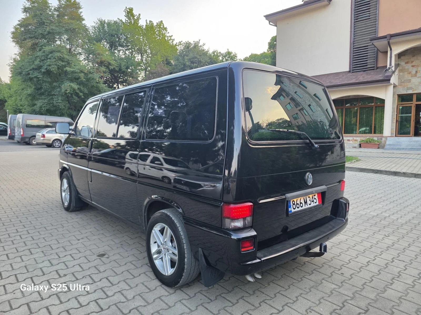 VW Caravelle 2.5 TDI 102ps.двузонов.климатроник, снимка 5 - Бусове и автобуси - 55713640