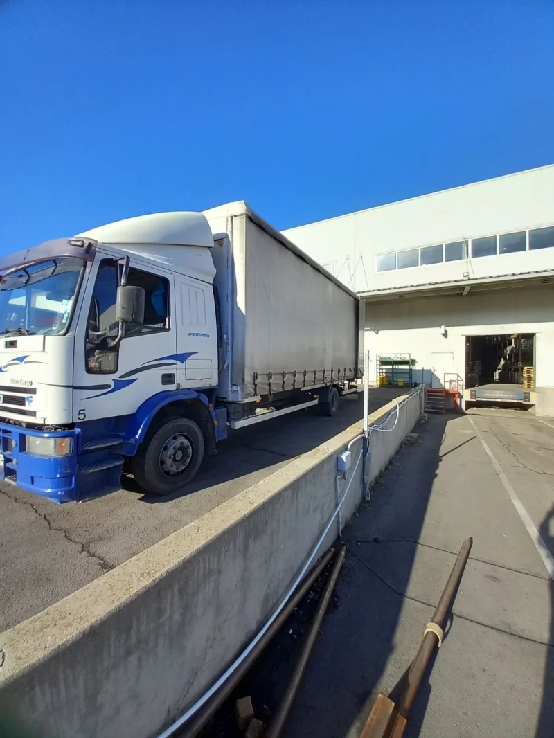 Iveco Eurocargo Падащ борд нови гуми, снимка 1 - Камиони - 48772431