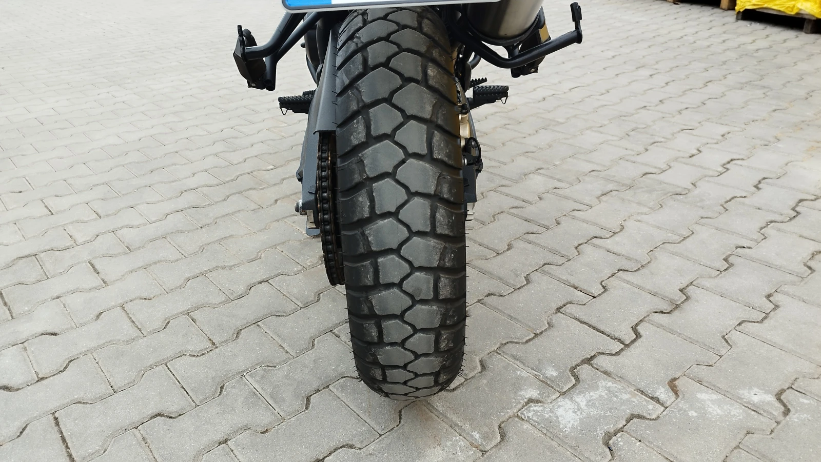 Triumph Tiger 800 XRX ABS - изображение 4