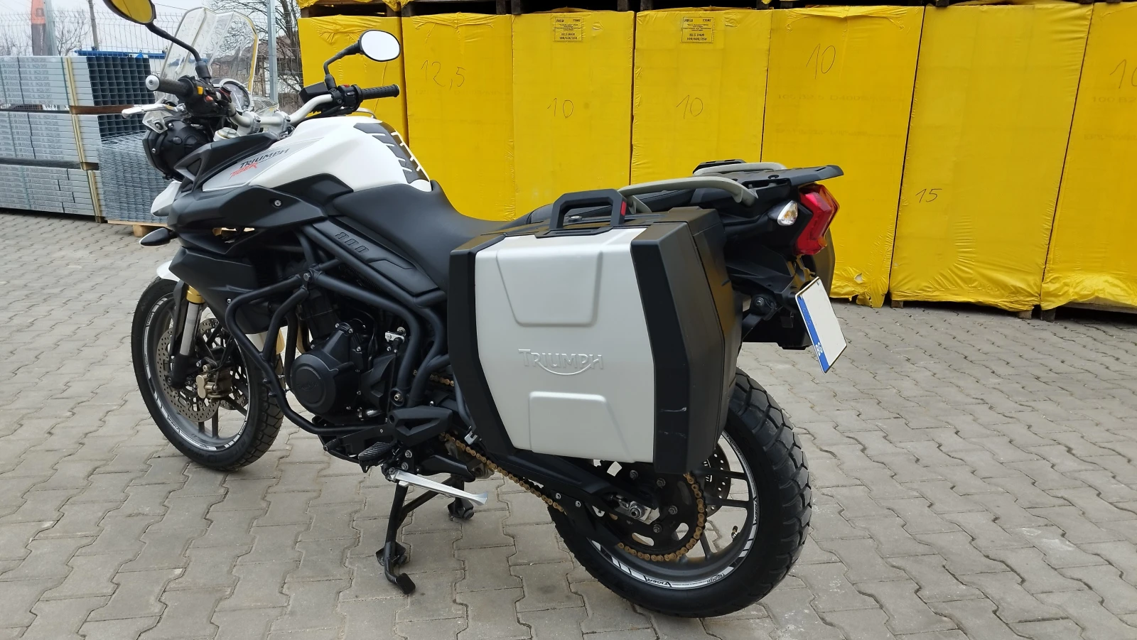 Triumph Tiger 800 XRX ABS - изображение 8