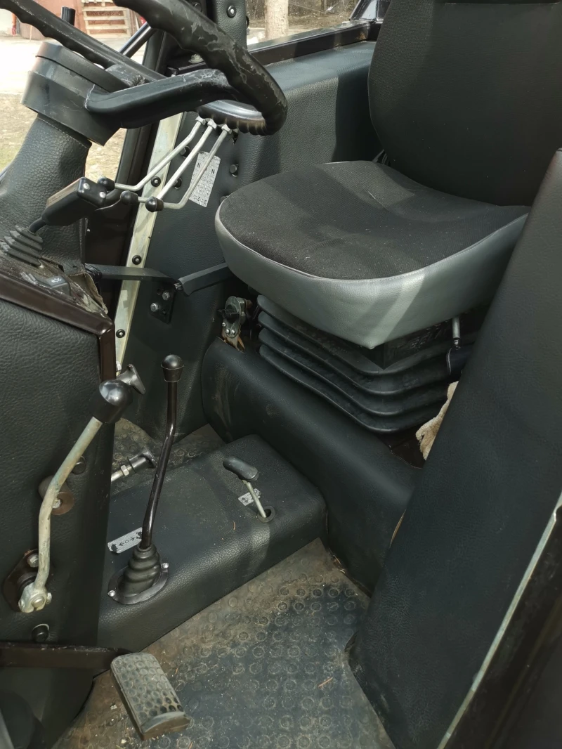 Трактор Беларус 320 4 , снимка 4 - Селскостопанска техника - 52511098