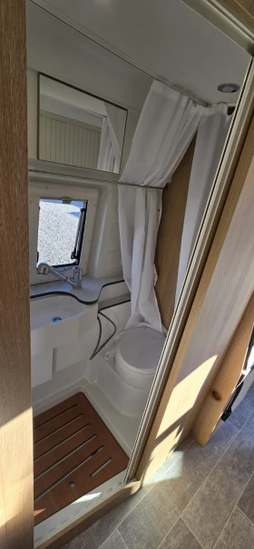 Кемпер Giottiline Campervan 60B 4 persons, снимка 13