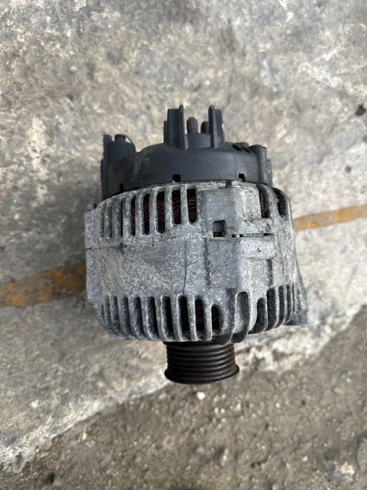 Генератор динамо 14v 170A BMW E65 E61 E60 E63 30D TG17C010
