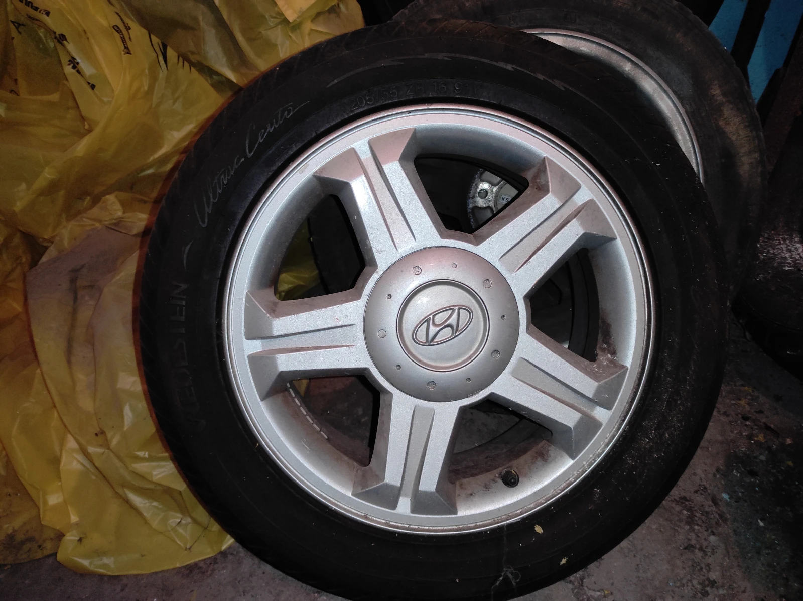 ���� � ������ 205/55R16 | Mobile.bg � ����������� 1