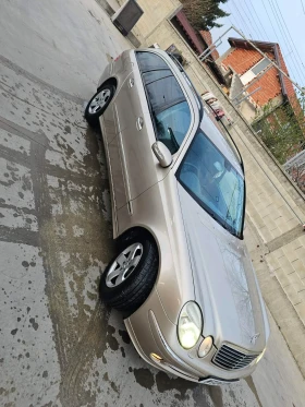 Mercedes-Benz E 320, снимка 3