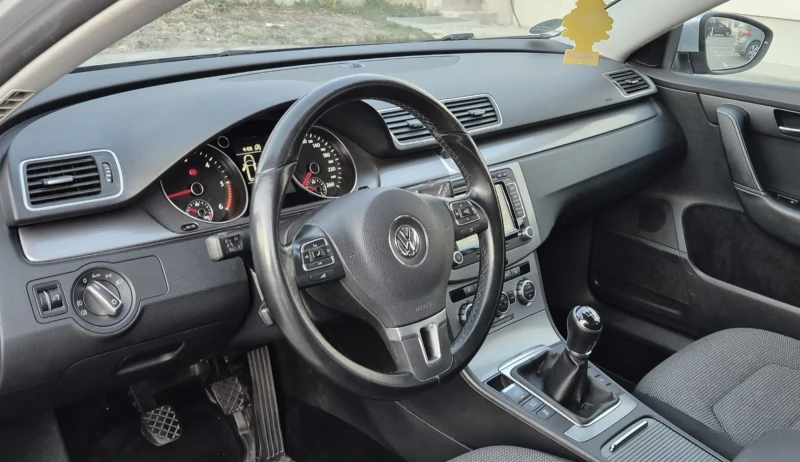 VW Passat 2.0 TDI , снимка 6 - Автомобили и джипове - 49256168