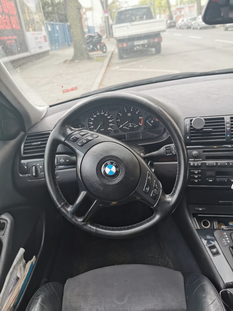 BMW 323, снимка 4 - Автомобили и джипове - 49314389