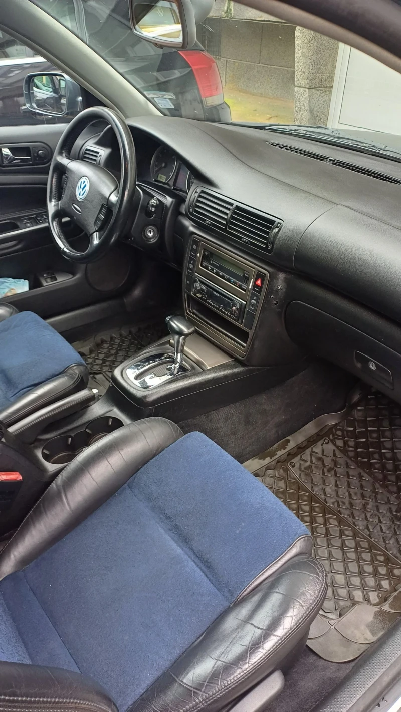 VW Passat 2.8 V6, снимка 10 - Автомобили и джипове - 52870051