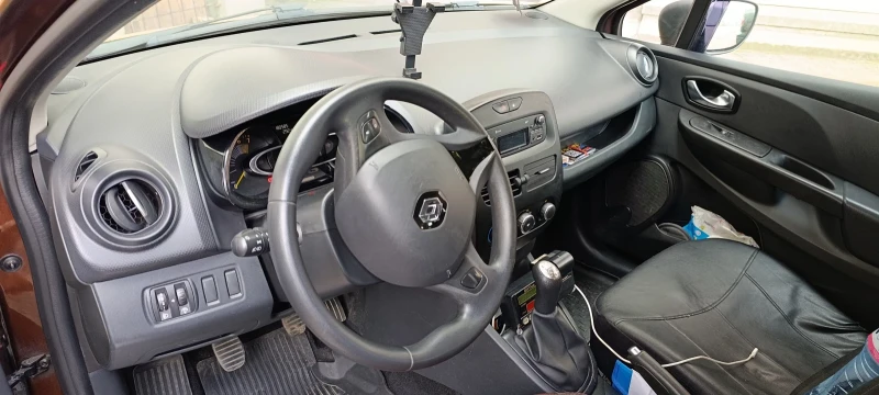 Renault Clio 4, снимка 5 - Автомобили и джипове - 52168448