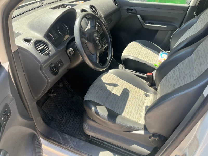 VW Caddy Maxi, снимка 6 - Автомобили и джипове - 52177863