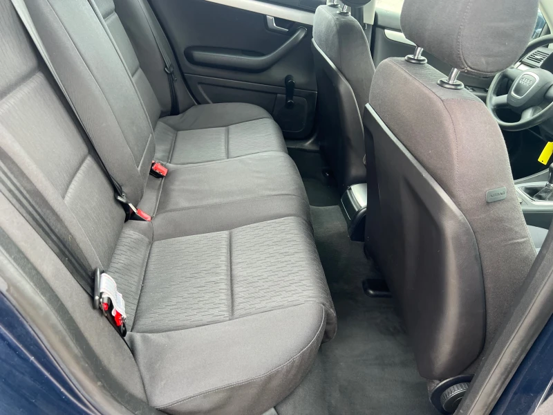 Audi A4 2.0 TDI, снимка 14 - Автомобили и джипове - 52139106