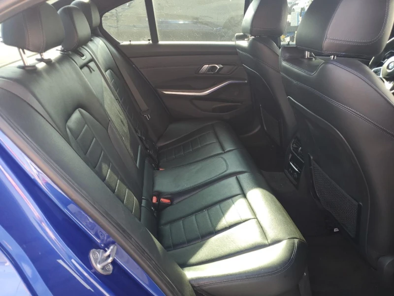 BMW 330 MPACK* ALCANTARA* HEAD UP* , снимка 10 - Автомобили и джипове - 52813897