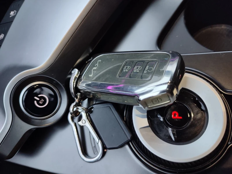 Kia EV6, снимка 5 - Автомобили и джипове - 52836880