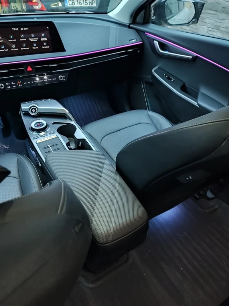 Kia EV6, снимка 4 - Автомобили и джипове - 52836880