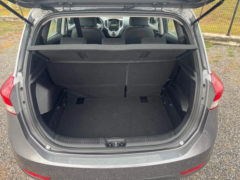 Hyundai Ix20, снимка 15 - Автомобили и джипове - 53068530
