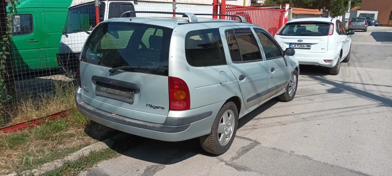 Renault Megane 1.9d, снимка 2 - Автомобили и джипове - 53070408