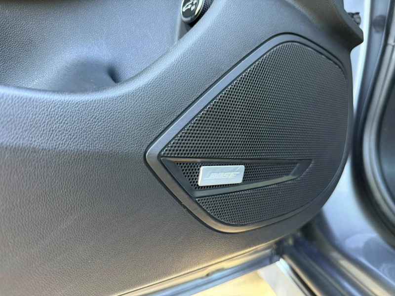 Opel Insignia 2.0T 4x4 260kc, снимка 13 - Автомобили и джипове - 53205488