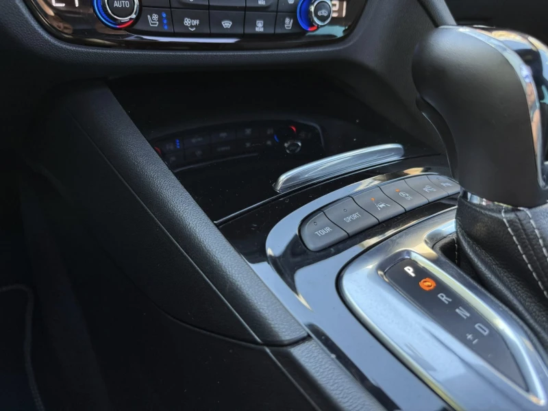 Opel Insignia 2.0T 4x4 260kc, снимка 16 - Автомобили и джипове - 53205488