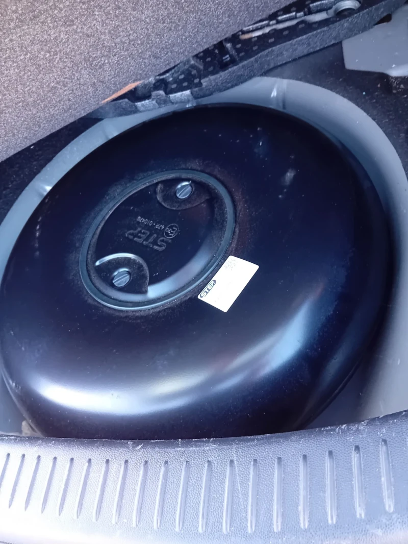 Mazda 3 1.6i Газ/Бензин Верига, снимка 9 - Автомобили и джипове - 53263735