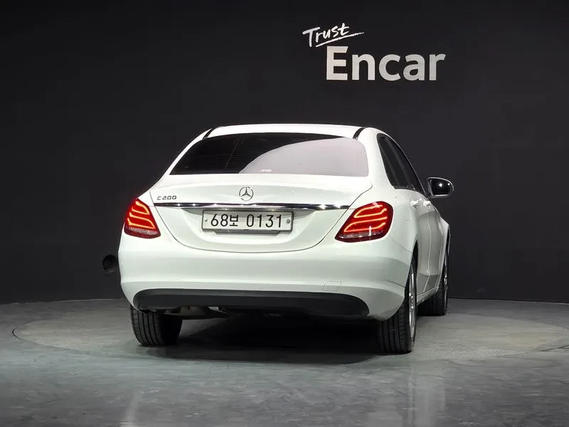Mercedes-Benz C 200, снимка 4 - Автомобили и джипове - 55949206