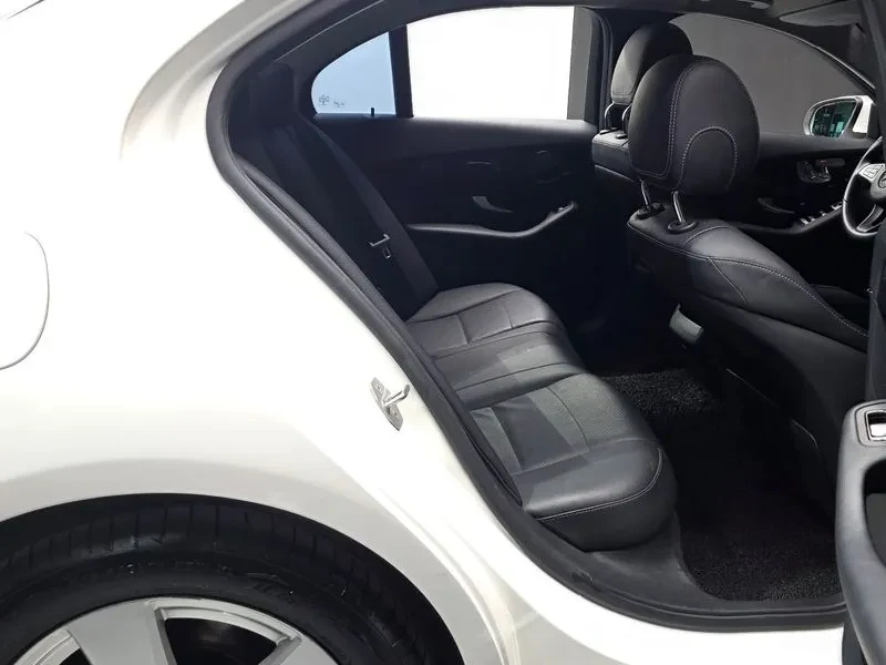 Mercedes-Benz C 200, снимка 12 - Автомобили и джипове - 55949206