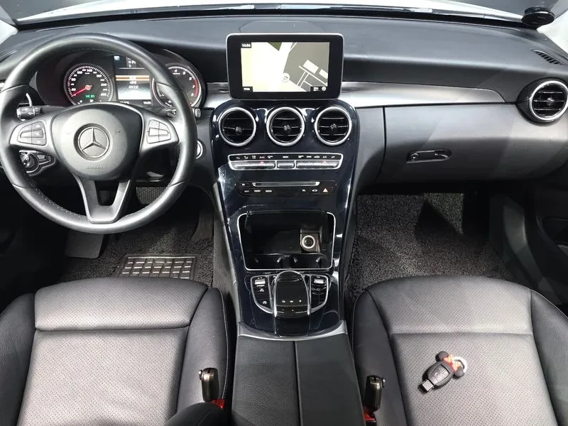 Mercedes-Benz C 200, снимка 7 - Автомобили и джипове - 55949206