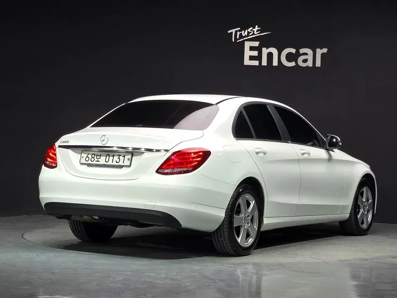 Mercedes-Benz C 200, снимка 2 - Автомобили и джипове - 55949206