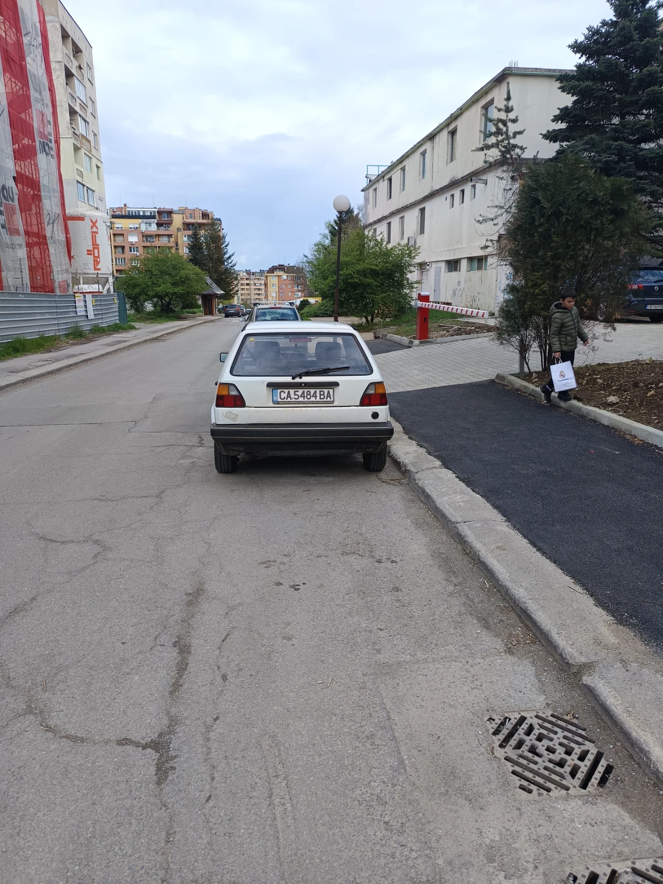 VW Golf Автоматик 1.6 газ - изображение 3