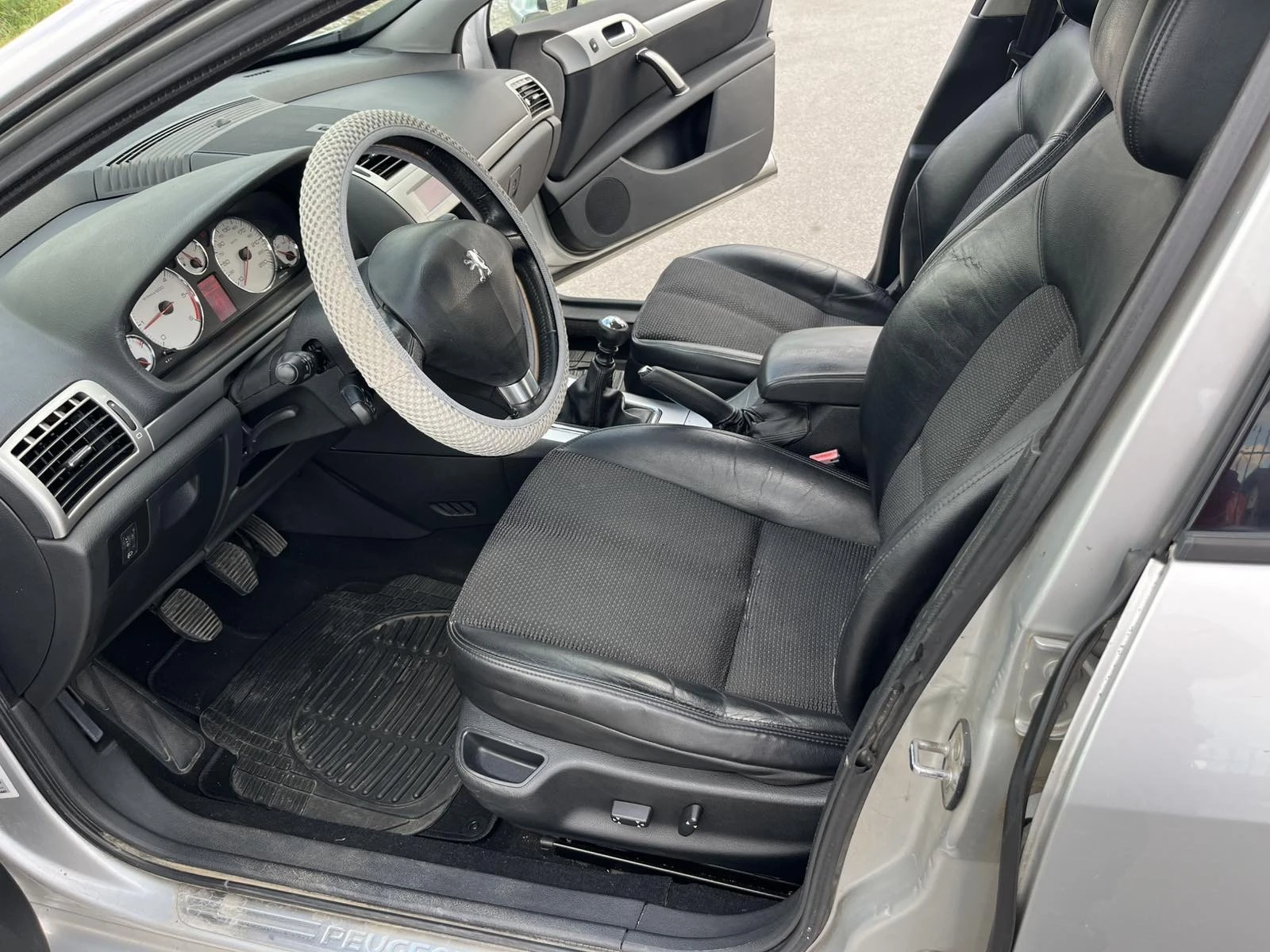 Peugeot 407 2.0HDI 136 кс КЛИМАТРОНИК РЕГИСТРИРАНО ОБСЛУЖЕНО - изображение 8