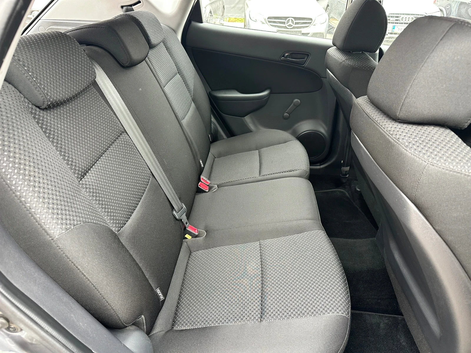 Hyundai I30 1.6i* * 94000*  | Mobile.bg   14