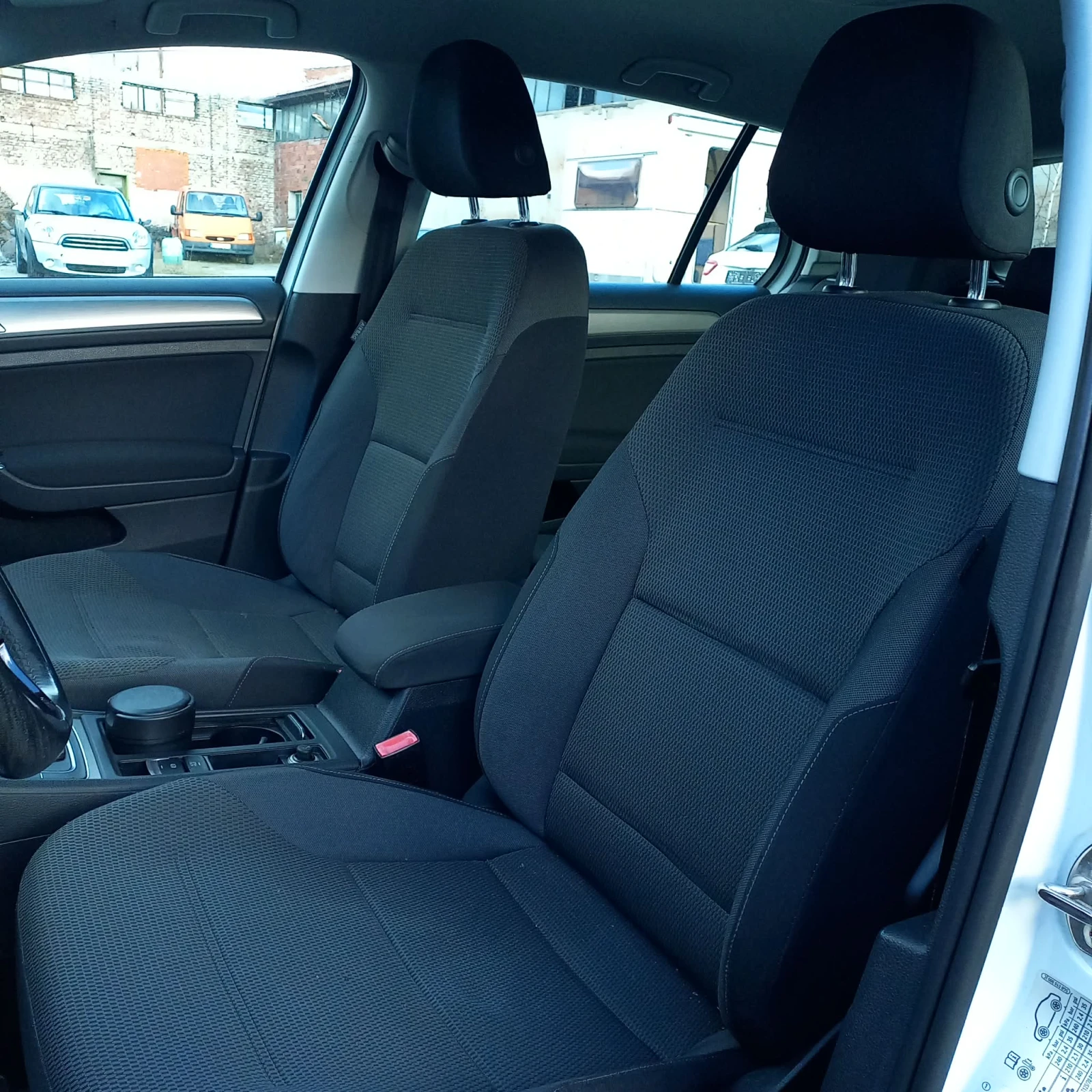 VW Golf 1.6 TDI DSG | ��� ����  | Mobile.bg � ����������� 11