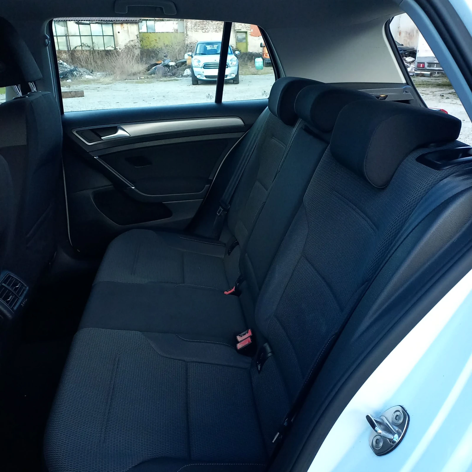 VW Golf 1.6 TDI DSG | ��� ����  | Mobile.bg � ����������� 12