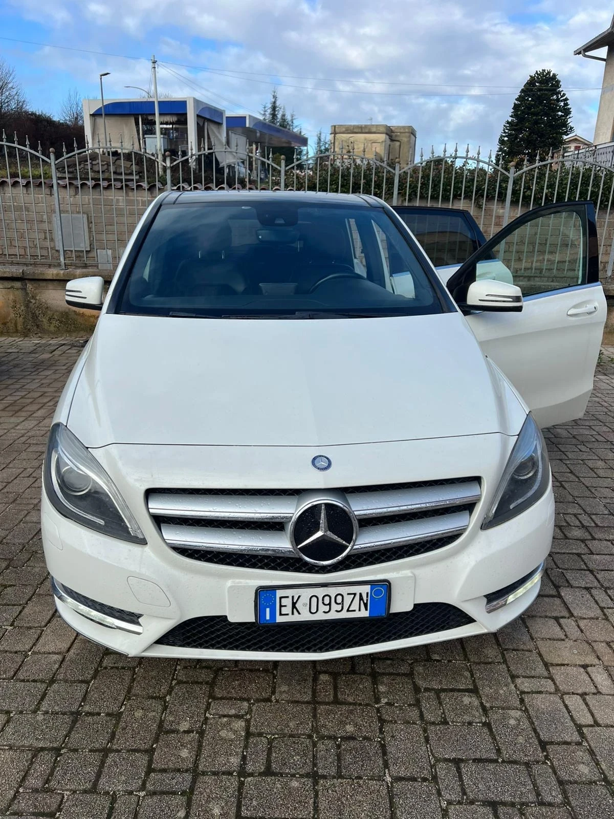 Mercedes-Benz B 200 CDI (136hp) LED/Панорама/Кожа/Navi/EU 5B/229000km - изображение 2