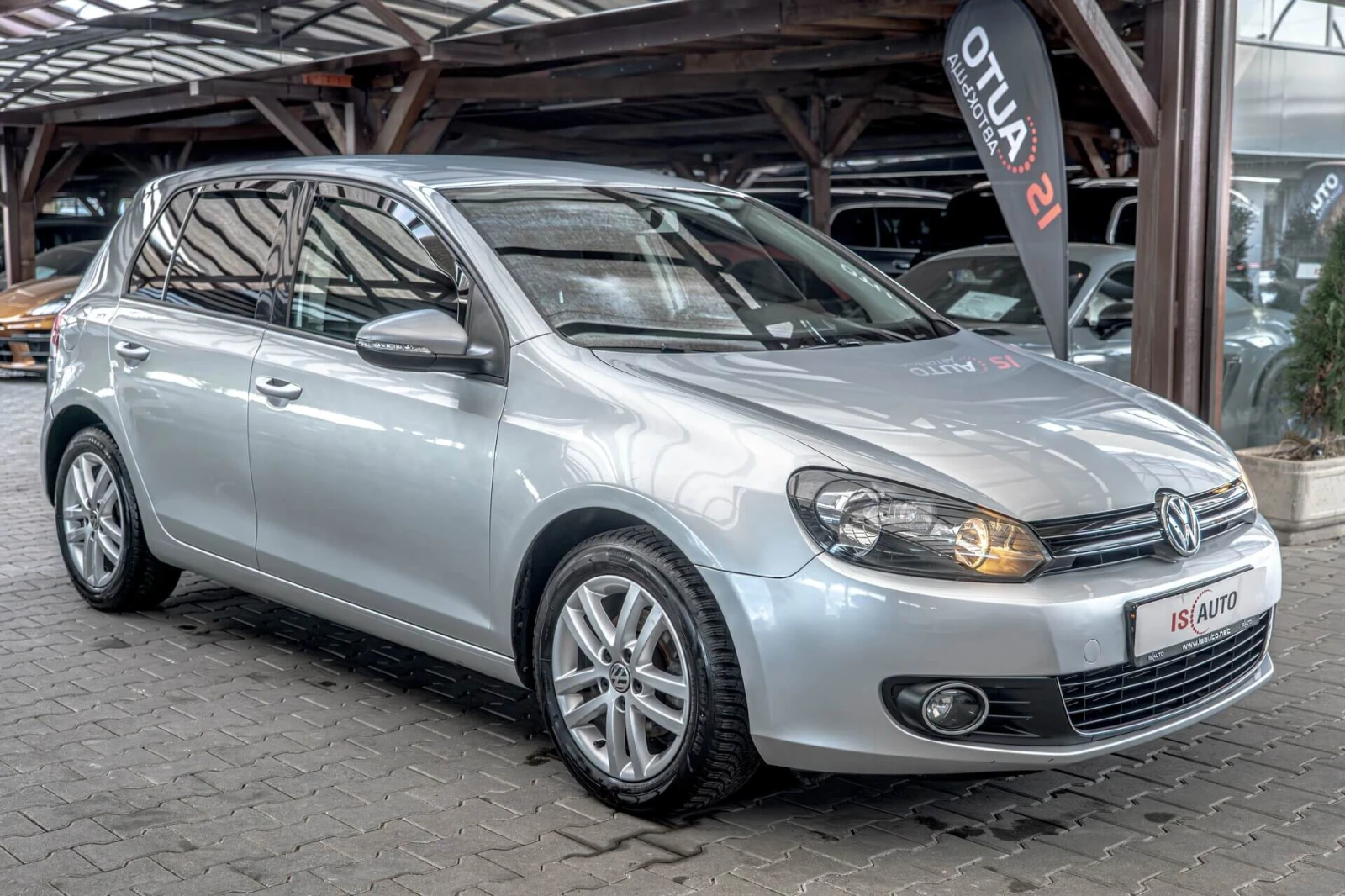 VW Golf 1.6TDI/DSG/Климатроник/МултиВолан/Автопилот, снимка 2 - Автомобили и джипове - 53738358