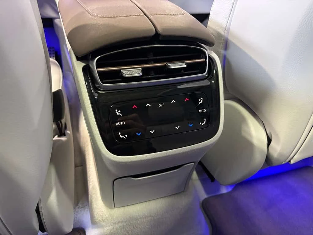 Mercedes-Benz EQS EQS580| 4MATIC| AMGPKG| NAV| HEADSUP| 3DCAM| BURME, снимка 16 - Автомобили и джипове - 53785249