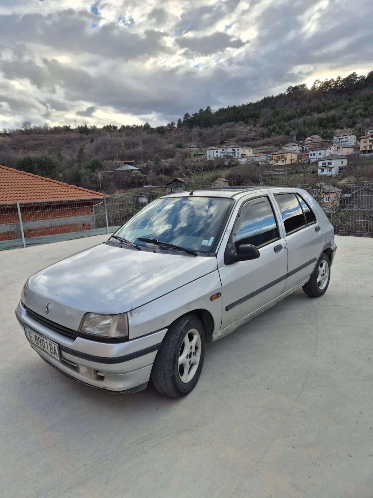 Renault Clio, снимка 3 - Автомобили и джипове - 54159683