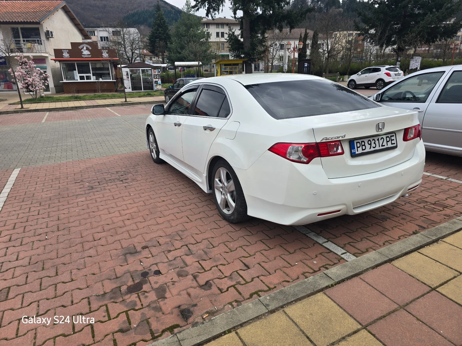 Honda Accord 2.2, снимка 8 - Автомобили и джипове - 54386422
