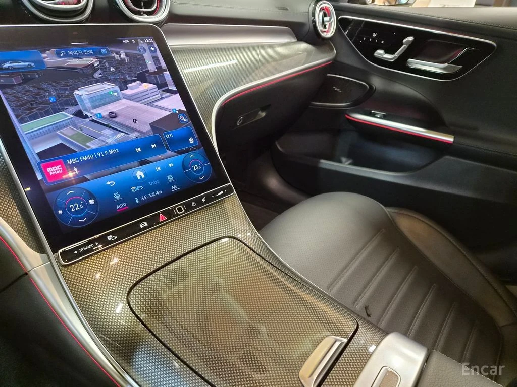 Mercedes-Benz C 300 4MATIC* AMG* BURMESTER* CARBON* HEAD-UP* 360 CAM* , снимка 11 - Автомобили и джипове - 54782936
