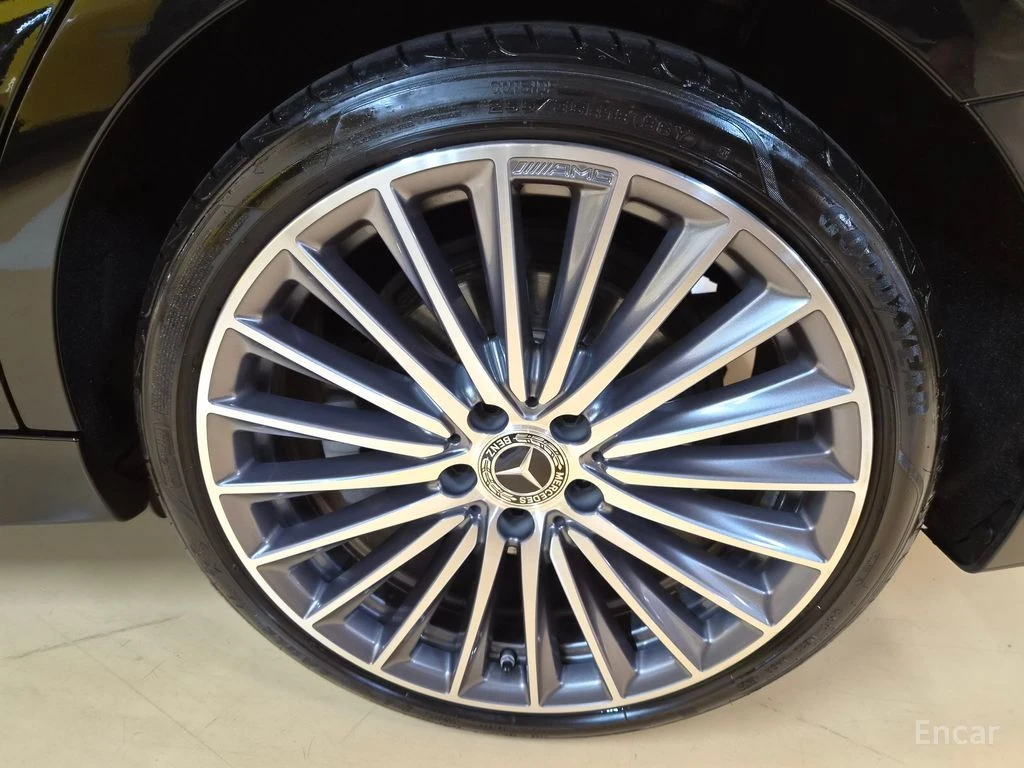 Mercedes-Benz C 300 4MATIC* AMG* BURMESTER* CARBON* HEAD-UP* 360 CAM* , снимка 5 - Автомобили и джипове - 54782936