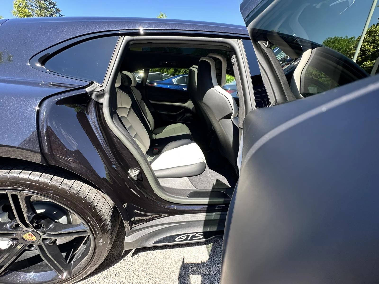 Porsche Taycan Sport Turismo GTS, снимка 14 - Автомобили и джипове - 54955673